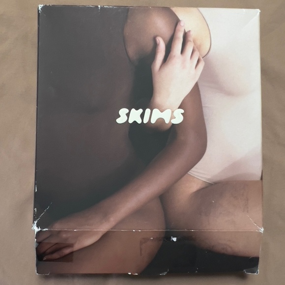 SKIMS Crew Neck Sleeveless Bodysuit Tiger's Eye Beige Second Skin Stretchy 2X/3X - Picture 7 of 8